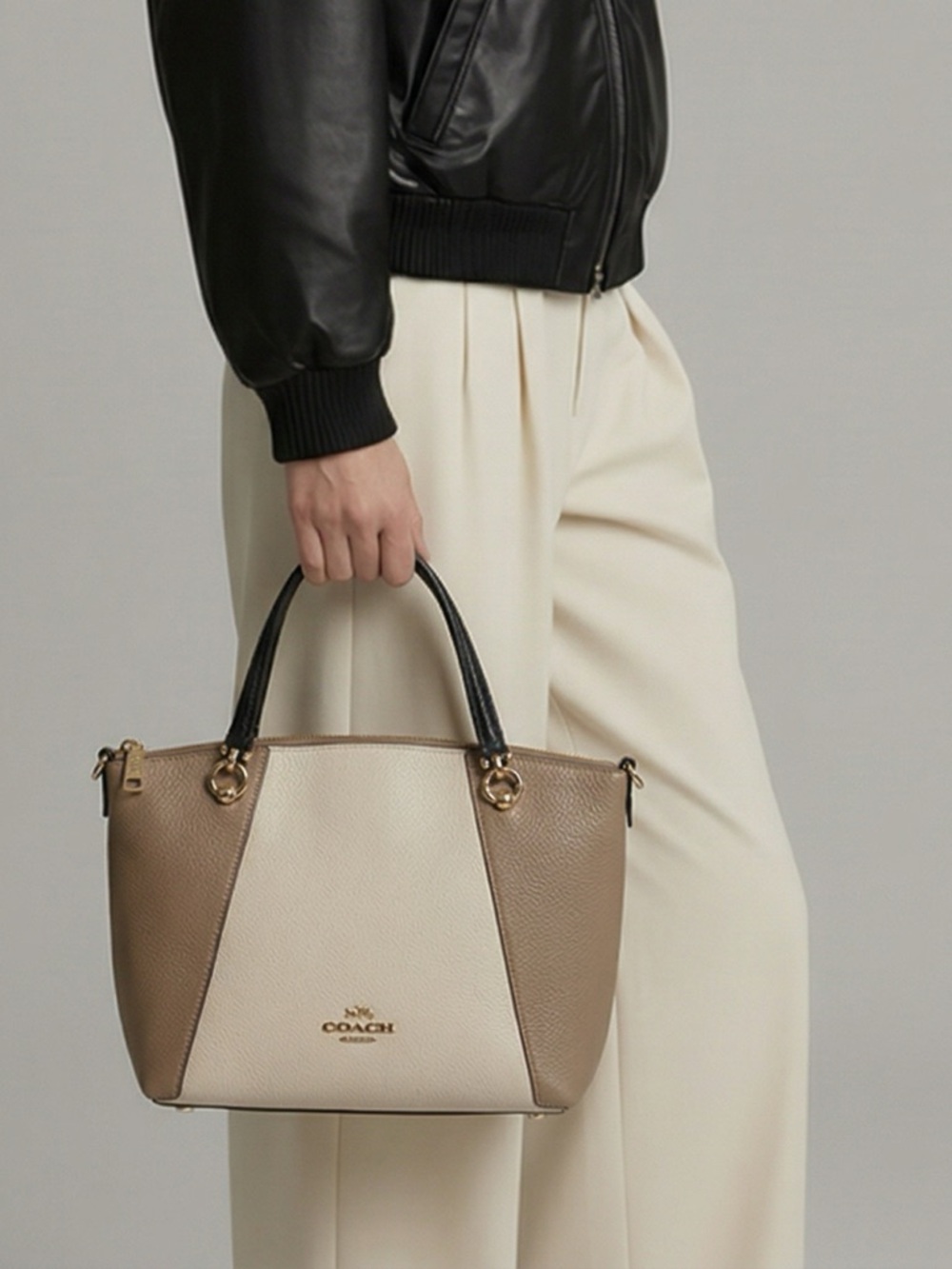 Coach C5881 Pebbled Leather Tote Beige Taupe Shoulder Bag Gold Hardware